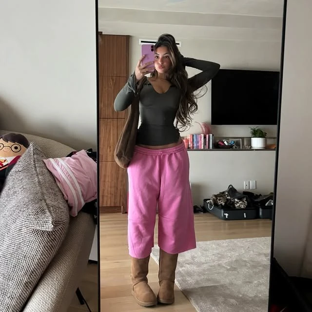 Aira — 2 / 10